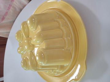 Petrus regout , vintage puddingvorm beschikbaar voor biedingen