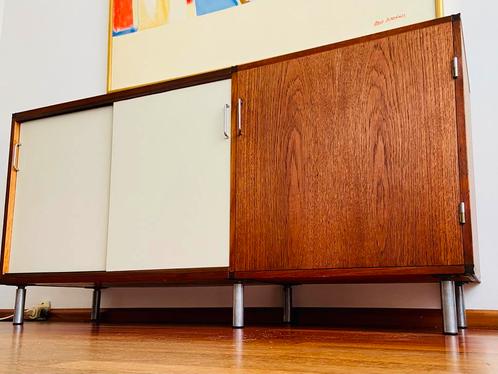 Vintage design, Pastoe Dressoir uit 1959 in teak., Huis en Inrichting, Kasten | Dressoirs, Zo goed als nieuw, 150 tot 200 cm, 25 tot 50 cm