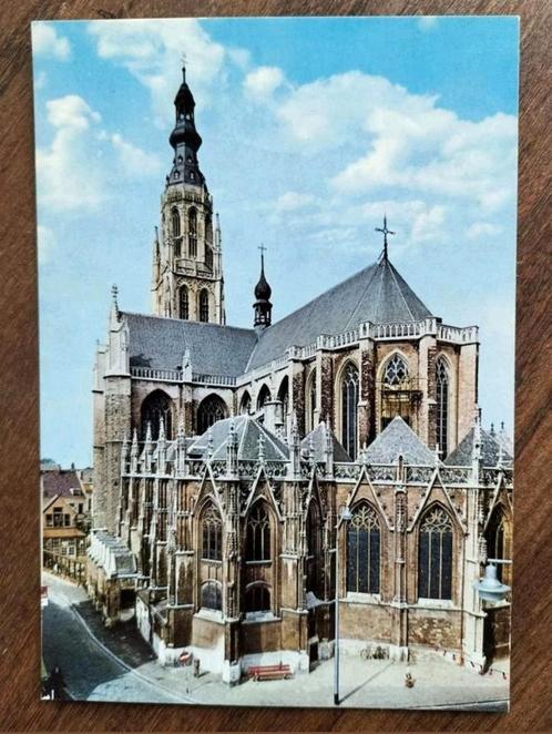 Breda - Grote Kerk (kruisbasiliek, Brabantse gotiek), Verzamelen, Ansichtkaarten | Nederland, Ongelopen, Noord-Brabant, 1960 tot 1980