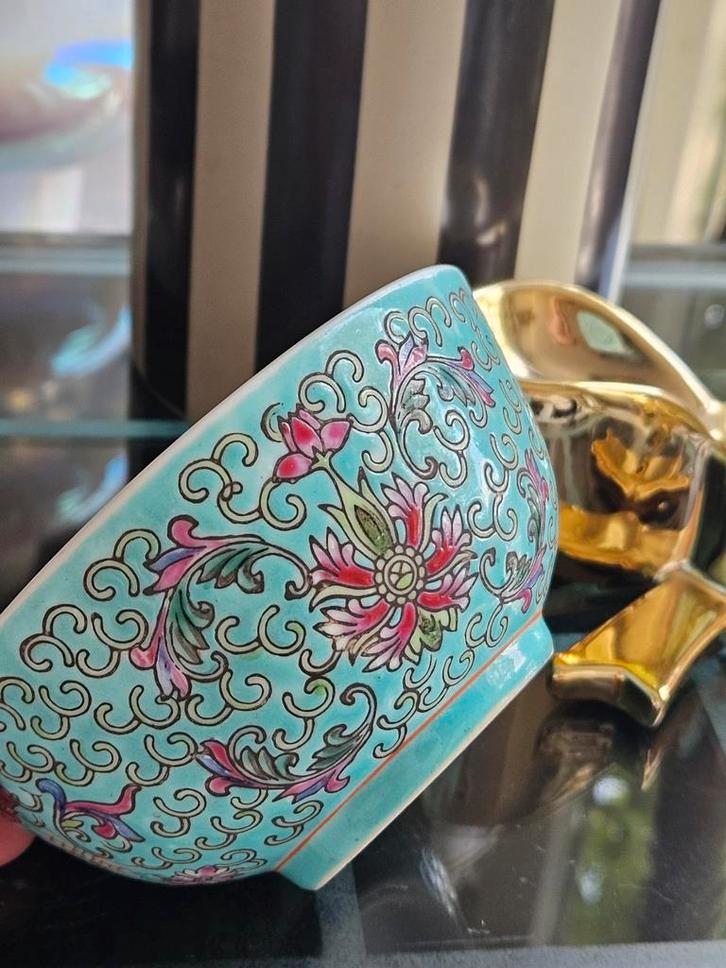 Vintage Chinese Famille Rose Schaaltje, Antiek en Kunst, Antiek | Schalen, Ophalen of Verzenden
