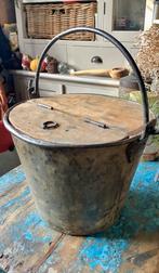 Oude antieke Kolenemmer met Houten Deksel, Antiek en Kunst, Ophalen