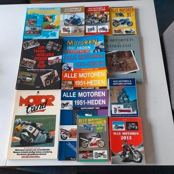 Diverse motorboeken  beschikbaar voor biedingen