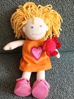 Poppekind Pop Nelly of Nele merk Haba met rode bloem, Ophalen of Verzenden, Zo goed als nieuw, Overige typen