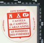 Sticker: Castels Camping Caravaning Le Ruisseau des Pyrenees, Verzamelen, Stickers, Overige typen, Ophalen of Verzenden, Zo goed als nieuw