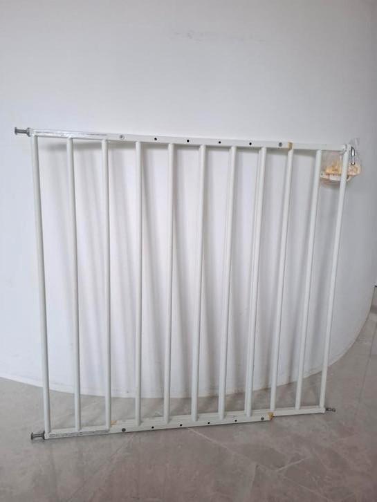 Schadebo stevig metalen traphekje, br: 61-109cm verstelbaar, Kinderen en Baby's, Traphekjes, Gebruikt, Klemhekje, Metaal of IJzer