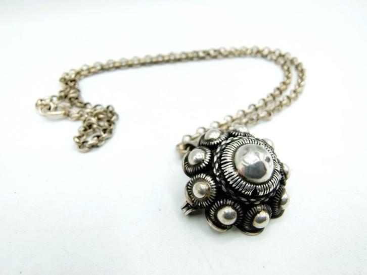 Zilveren jasseroncollier met zilveren Zeeuwse knophanger, Sieraden, Tassen en Uiterlijk, Kettingen, Gebruikt, Zilver, Zilver, Met hanger