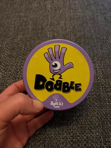Dobble Spot It game spel in blik compleet beschikbaar voor biedingen