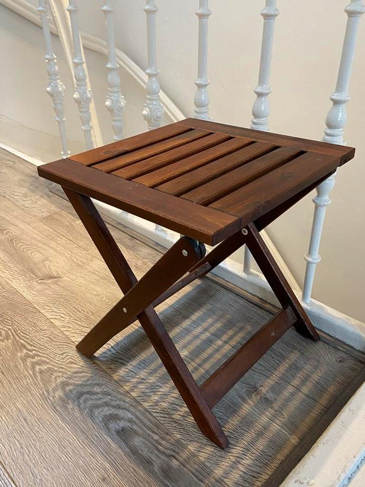 2 Houten bijzettafels - inklapbaar, Huis en Inrichting, Tafels | Bijzettafels, Gebruikt, Vierkant, Minder dan 45 cm, Minder dan 55 cm