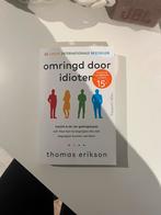 Omringd door idioten, Ophalen of Verzenden, Zo goed als nieuw