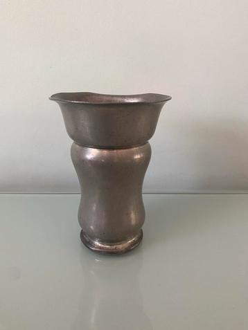 Antiek Tinnen Vaasje Daalderop beschikbaar voor biedingen