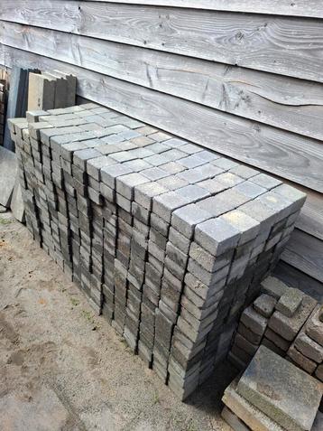 Terras steentjes 10x10x5,5 beschikbaar voor biedingen
