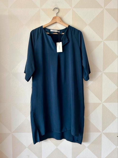 Humanoid Bryce jurk blauw donkerblauw M/38 NIEUW, Kleding | Dames, Jurken, Nieuw, Maat 36 (S), Blauw, Knielengte, Ophalen of Verzenden