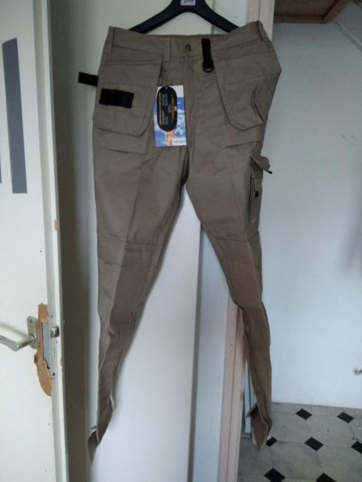 HYDROWEAR Werkbroek. Maat 49. Splinternieuw, Tuin en Terras, Werkkleding, Nieuw, Heren, Broek, Ophalen of Verzenden