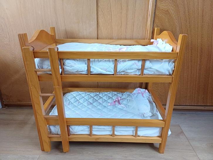 Vintage poppen stapelbed van hout incl. beddengoed, Kinderen en Baby's, Speelgoed | Poppenhuizen, Zo goed als nieuw, Poppenhuis