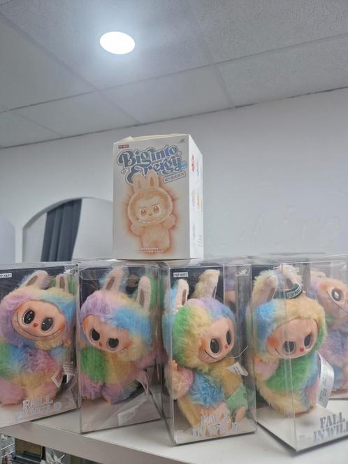 Regenboog Labubu - Pop Mart The Monsters Fall in Wild, Kinderen en Baby's, Speelgoed | Knuffels en Pluche, Nieuw, Overige typen