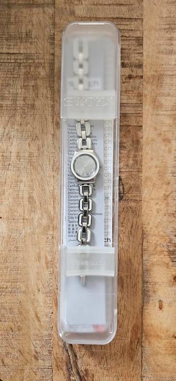 Swatch horloge nieuw in doosje  beschikbaar voor biedingen