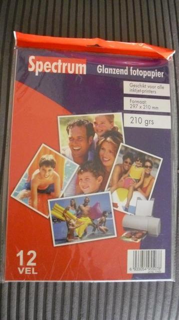 2 Spectrum glanzend fotopapier beschikbaar voor biedingen
