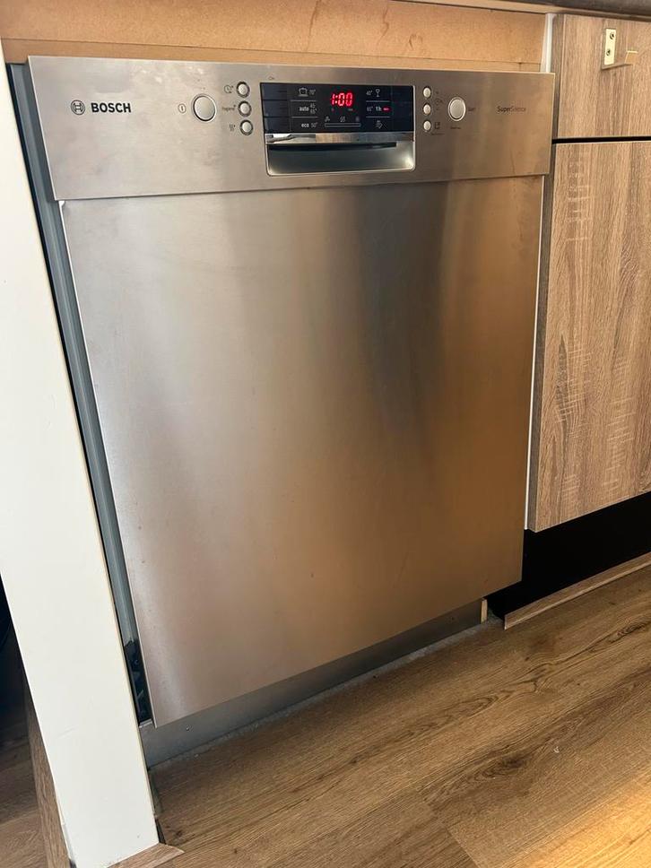 Bosch Vaatwasser RVS Onderbouw - 2 jaar - Supersilence, Witgoed en Apparatuur, Vaatwasmachines, Gebruikt, Inbouw, 85 tot 90 cm