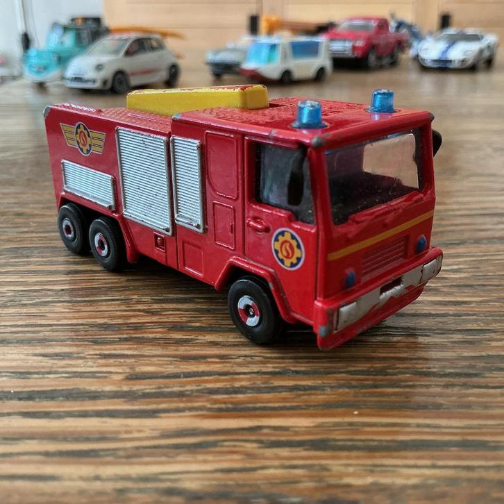 BRANDWEERWAGEN SAM DICKY TOYS MET ZIJSPIEGELS, Hobby en Vrije tijd, Modelauto's | Overige schalen, Gebruikt, Auto, Ophalen