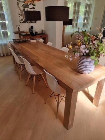 Mooie robuuste teakhouten tafel met blokpoten 300x90x78. beschikbaar voor biedingen