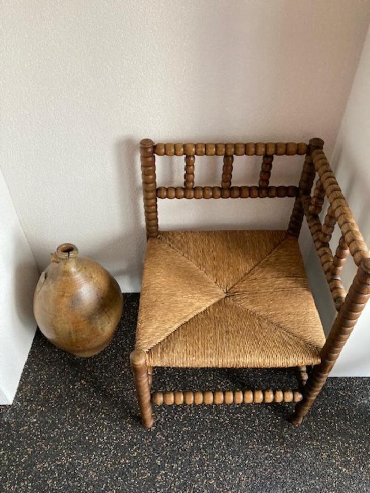 GAAF hoekstoeltje/breistoeltje bobbin stijl biezen zitting, Antiek en Kunst, Antiek | Meubels | Stoelen en Banken, Ophalen of Verzenden