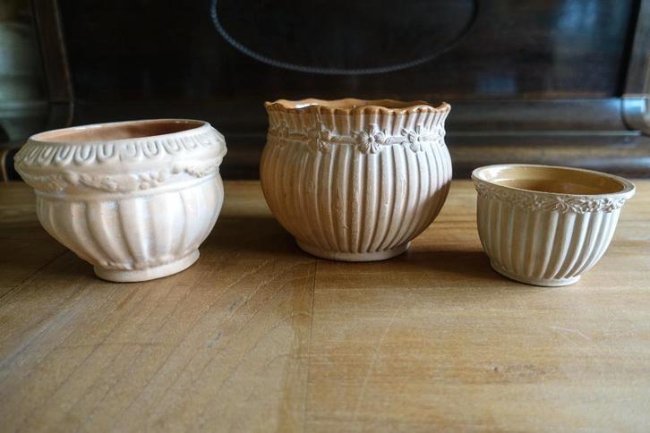 3 matte terra cotta bloempotten - bakjes - nr 2 - v.a 1,00, Tuin en Terras, Bloempotten, Zo goed als nieuw, Aardewerk, Binnen