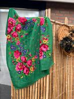 Vrolijke sjaal met bloemen, Ophalen of Verzenden, Sjaal, Zo goed als nieuw