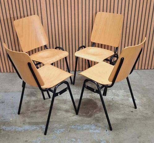 70 x Vergaderstoelen hout kantine cafe bistro stoelen hout, Huis en Inrichting, Stoelen, Zo goed als nieuw, Vijf, Zes of meer stoelen