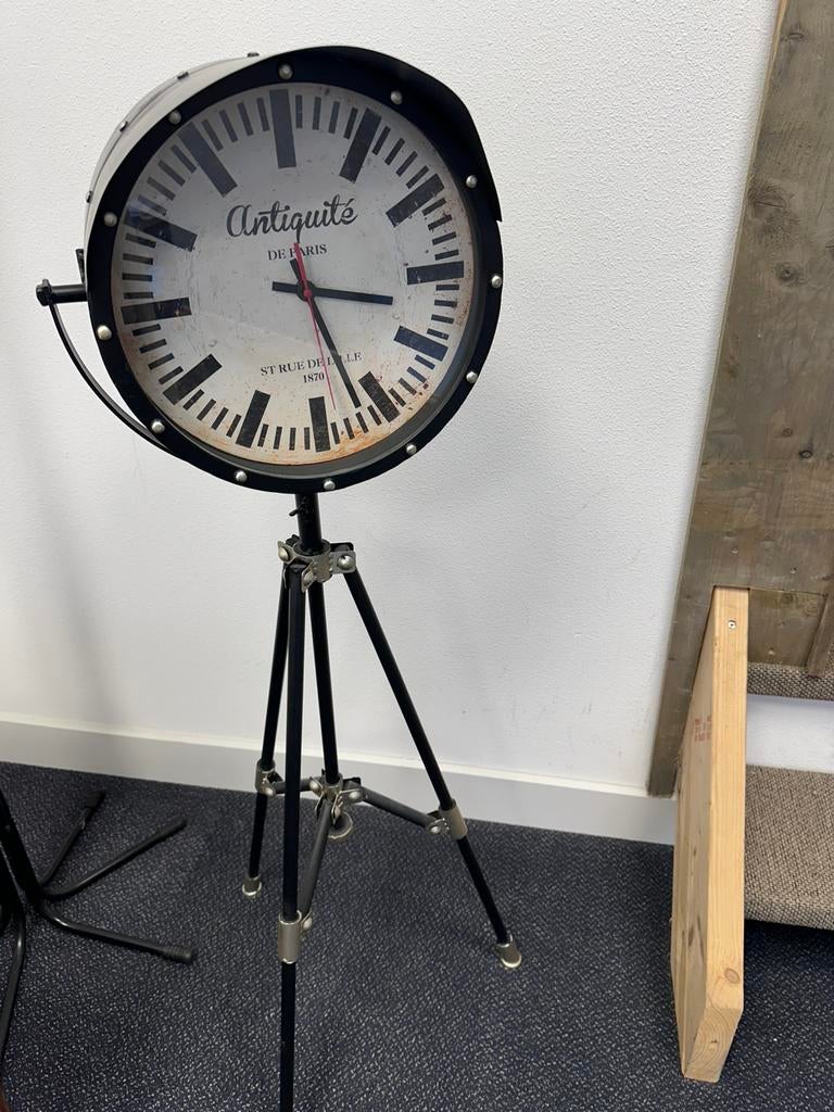 Antique Du Paris Tripod klok, Huis en Inrichting, Woonaccessoires | Klokken, Zo goed als nieuw, Wandklok, Ophalen of Verzenden