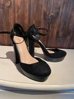 Zwarte pump, Ophalen of Verzenden, Zo goed als nieuw, Zwart