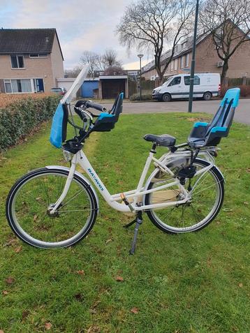Moederfiets top staat in zeer goede vertrouwelijke.  beschikbaar voor biedingen