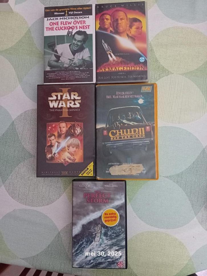 VHS diverse films en of series, Cd's en Dvd's, VHS | Film, Gebruikt, Overige genres, Vanaf 16 jaar, Ophalen of Verzenden
