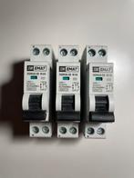 Drie EMAT installatieautomaat 1-polig+nul 16A B-kar, Hobby en Vrije tijd, Elektronica-componenten, Ophalen of Verzenden, Zo goed als nieuw