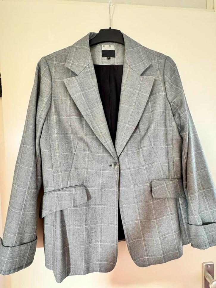 Sjoek Didi  colbert maat 4, Kleding | Dames, Jasjes, Kostuums en Pakken, Zo goed als nieuw, Ophalen