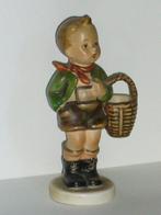 M.J. Hummel Beeld Village Boy Model Nr.51/0, Ophalen, Zo goed als nieuw, Hummel