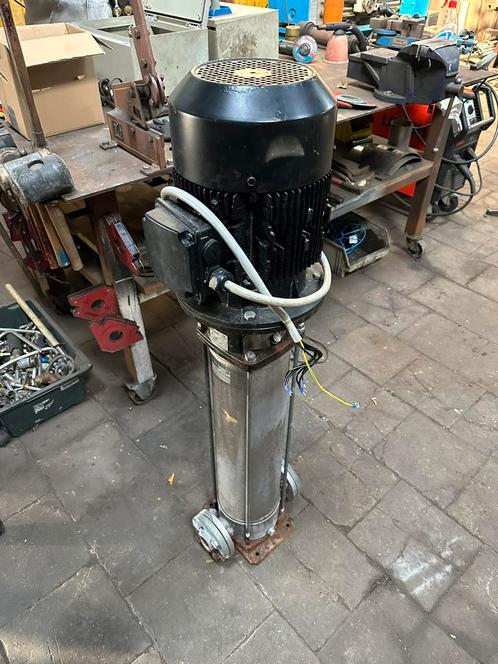 Industriële meertraps centrifugaalpomp met elektrische kast, Tuin en Terras, Waterpompen, Elektrisch, Beregeningspomp, Ophalen of Verzenden
