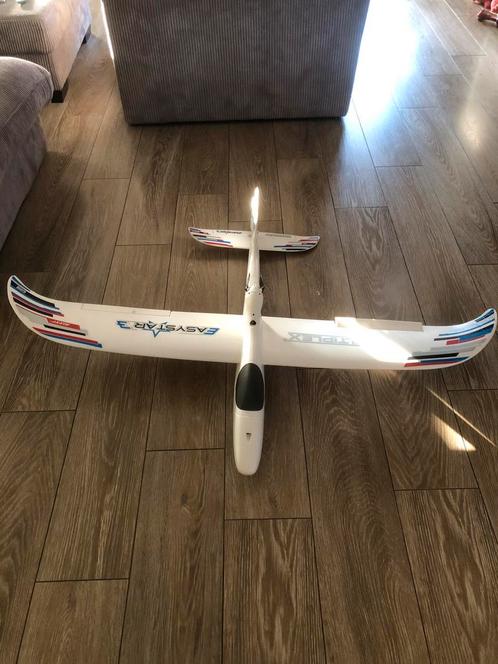 Multiplex EasyStar 3 + Futaba T6L Sport + LiPo oplader, Hobby en Vrije tijd, Modelbouw | Radiografisch | Vliegtuigen, Zo goed als nieuw