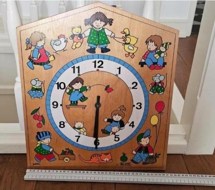 Jaklien houten schoolklok bord-70- ook verzenden, Kinderen en Baby's, Speelgoed | Houten speelgoed, Gebruikt, Meubelstuk of Keukentje