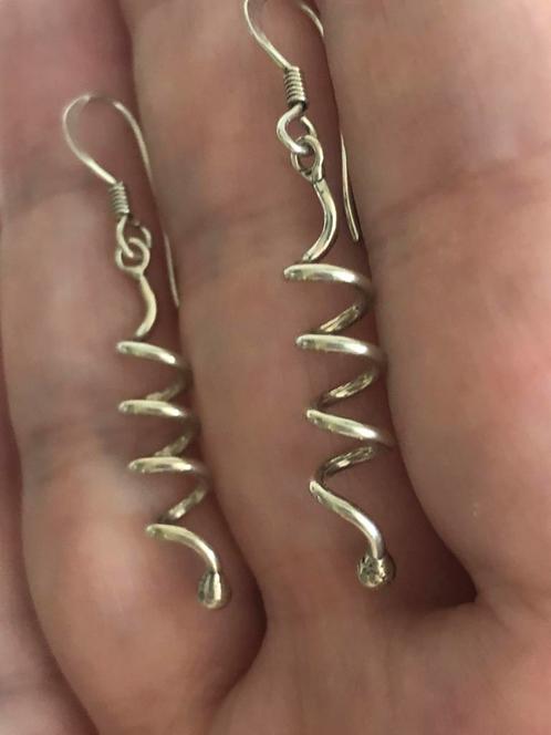 R329/ Zilveren Spiraal Oorbellen, Sieraden, Tassen en Uiterlijk, Oorbellen, Gebruikt, Zilver, Zilver, Verzenden