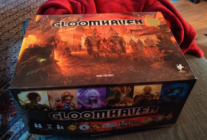 Gloomhaven (Revised) + Uitbreiding + Houten Inserts, Hobby en Vrije tijd, Gezelschapsspellen | Bordspellen, Gebruikt, Een of twee spelers