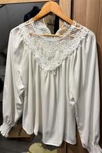 Witte gave blouse met kanten hals, Ophalen of Verzenden, Zo goed als nieuw, Maat 36 (S), Wit