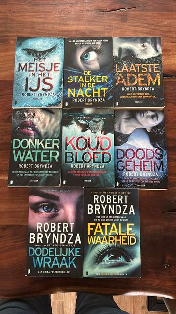 8x Robert Bryndza - Erika Foster serie beschikbaar voor biedingen