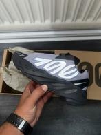 Adidas Yeezy Boost 700 MNVN “Geode” - Maat 38 2/3 / US 6, Overige kleuren, Adidas, Nieuw, Ophalen of Verzenden