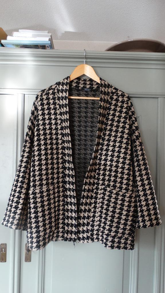 Zwart/zand openvallend vest, maat <46, merk WAUW, Kleding | Dames, Truien en Vesten, Nieuw, Maat 46/48 (XL) of groter, Zwart, Verzenden