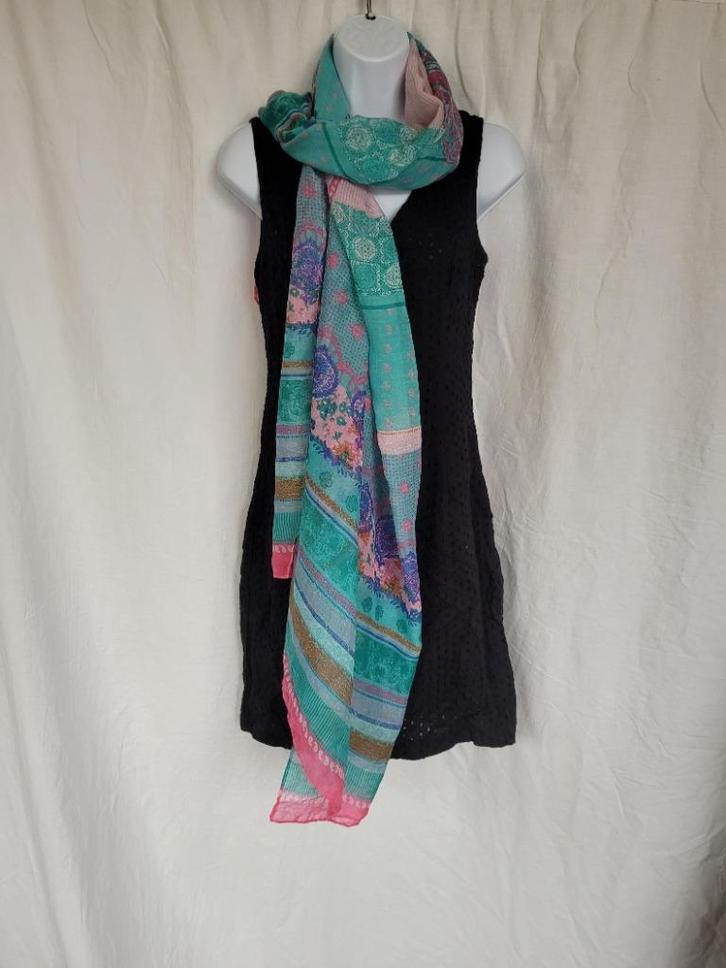 Leuke grote vrolijke sjaal 182x96 cm, Kleding | Dames, Mutsen, Sjaals en Handschoenen, Zo goed als nieuw, Sjaal, Maat 38/40 (M)