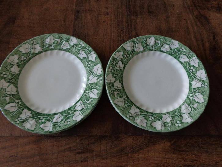Churchill England ontbijtbordjes met klimop / Verdigris, Huis en Inrichting, Keuken | Servies, Zo goed als nieuw, Bord(en), Overige stijlen