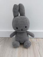 Knuffel Nijntje miffy konijn grijs corduroy rib K8834, Ophalen of Verzenden, Zo goed als nieuw, Konijn