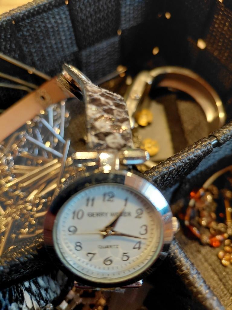 Gerry weber, Sieraden, Tassen en Uiterlijk, Ophalen of Verzenden, Staal, Overige merken, 1960 of later