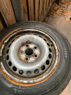 VW T5/T6 Winterbanden met stalen velgen, Auto-onderdelen, 16 inch, Banden en Velgen, Bestelwagen, Gebruikt