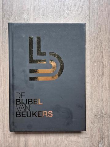 De bijbel van beukers beschikbaar voor biedingen